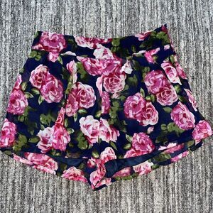 Charlotte Russe Women’s Shorts Sz XS Pink Roses Size Zip‎ Lined Summer